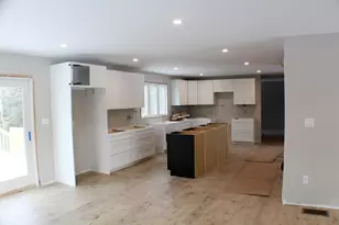 27 Tyler Ave, Epsom, NH 03234 - Photo 5