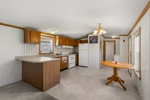 23 Columbia Dr, Newmarket, NH 03857 - Photo 7