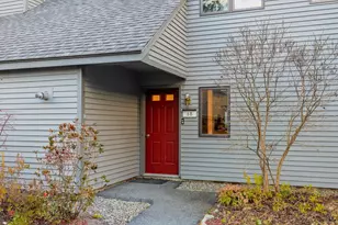 36 Juniper Dr, Hartford, VT 05001 - Photo 3