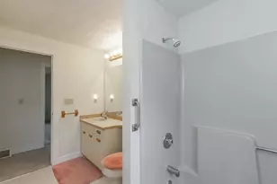 214 Winding Pond Rd, Londonderry, NH 03053 - Photo 37