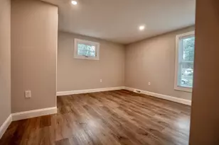 14 S Emperor Dr, Concord, NH 03303 - Photo 9