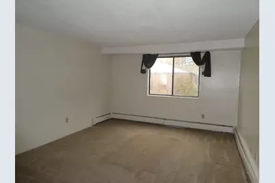 127 English Village Road #302, Manchester, NH 03102 - Photo 5