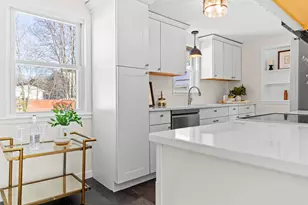 7 Hall Ct, Portsmouth, NH 03801 - Photo 7