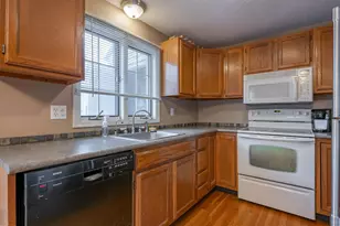 12 Perley Rd, Derry, NH 03038 - Photo 5
