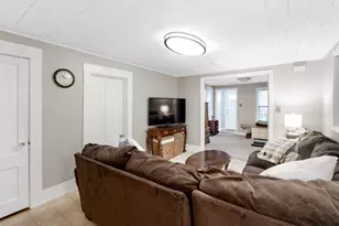 16 Larch St, Goffstown, NH 03102 - Photo 9