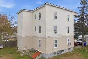 618 Prescott St, Manchester, NH 03103 - Photo 5