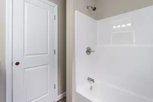 51 Academy St, Laconia, NH 03246 - Photo 25