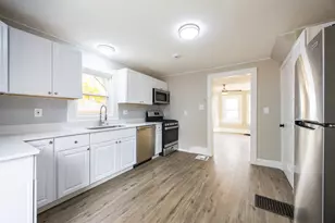 73 Webster St, Laconia, NH 03246 - Photo 3