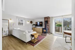 15 Woodworth Ave, Portsmouth, NH 03801 - Photo 3