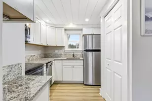 15 Woodworth Ave, Portsmouth, NH 03801 - Photo 9