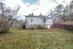 10 Auburn Rd, Londonderry, NH 03053 - Photo 25