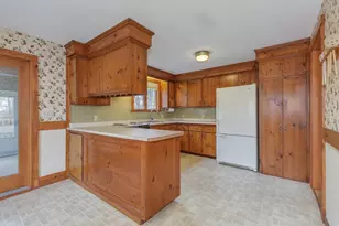 380 Woodcrest Ct, Manchester, NH 03109 - Photo 11