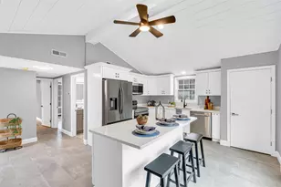 7 Trues Pkwy, Sandown, NH 03873 - Photo 3