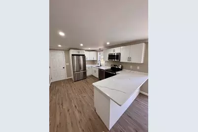 312 Whittington Street, Manchester, NH 03104 - Photo 9