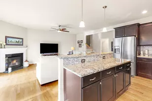 12 Manor Dr, Hooksett, NH 03106 - Photo 9