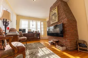 93 Myrtle St, Claremont, NH 03743 - Photo 11