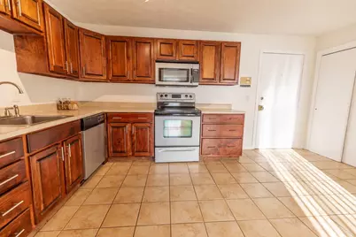 39 Old Hackett Hill Road #3F, Manchester, NH 03102 - Photo 3