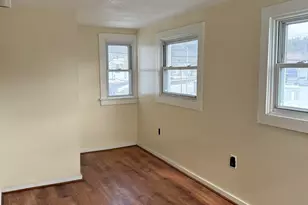 38 Washington St, Claremont, NH 03743 - Photo 9