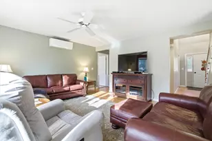 611 N Pembroke Rd, Pembroke, NH 03275 - Photo 13