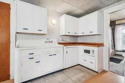 24 Parker Street, Laconia, NH 03246 - Photo 17