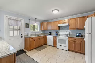 42 Wylie Ct, Conway, NH 03818 - Photo 5