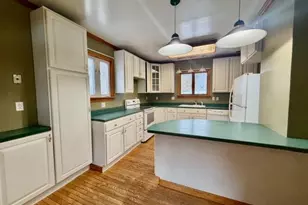 15 Alpine St, Gorham, NH 03581 - Photo 5