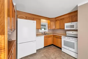 9 Strawberry Ln, Concord, NH 03301 - Photo 3