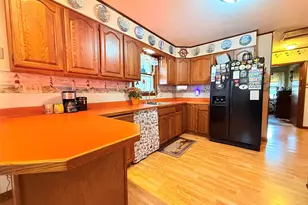 249 Maple Ave, Claremont, NH 03743 - Photo 11