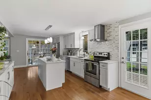 74 Speare Rd, Hudson, NH 03051 - Photo 7
