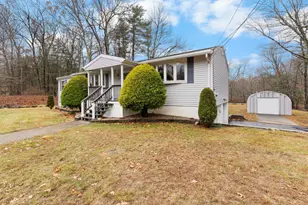 27 Cove Dr, Derry, NH 03038 - Photo 5