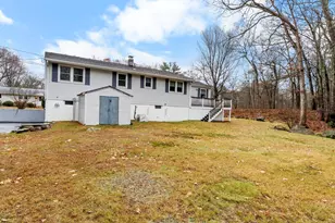 27 Cove Dr, Derry, NH 03038 - Photo 7