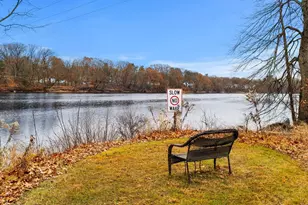 33 Walden Pond Dr, Nashua, NH 03064 - Photo 7