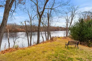 33 Walden Pond Dr, Nashua, NH 03064 - Photo 5