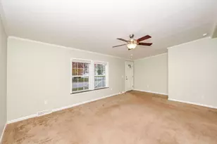 16 Edmund Meadow Ln, Hampstead, NH 03841 - Photo 9