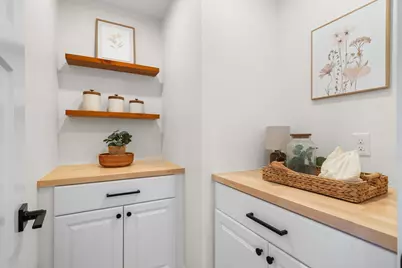 14 B Mohawk Drive, Londonderry, NH 03053 - Photo 7