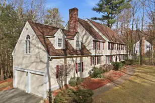 95 Hitching Post Ln, Bedford, NH 03110 - Photo 3