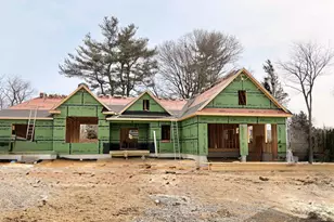 10 McDermott Rd, Hampton, NH 03842 - Photo 1