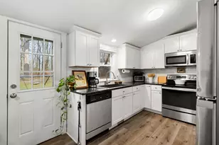 107 Garvins Falls Rd, Concord, NH 03301 - Photo 11