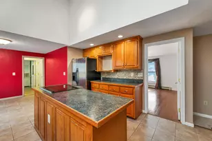 294 5 Hampstead Rd, Derry, NH 03038 - Photo 9