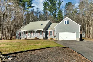 294 5 Hampstead Rd, Derry, NH 03038 - Photo 3