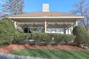 39 Bartemus Trail, Nashua, NH 03063 - Photo 3