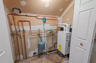 388 Western Ave, Henniker, NH 03242 - Photo 27