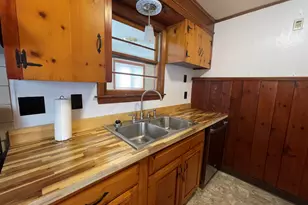 7 Central Ave, Portsmouth, NH 03801 - Photo 13