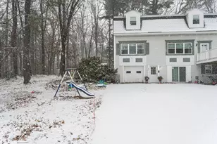 4 Sunset Dr, Londonderry, NH 03053 - Photo 3