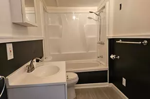 1025 Mountainview Ave, Charlestown, NH 03603 - Photo 15