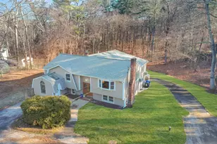 8 Cheney Dr, Hudson, NH 03051 - Photo 7