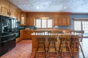 160 Jennifer Dr, Chester, NH 03036 - Photo 5