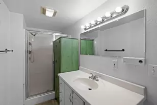 43 Davis St, Claremont, NH 03743 - Photo 15