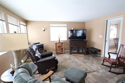 25 Marshall Avenue, Hartford, VT 05001 - Photo 11