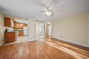 15 A Roosevelt Ave, Hudson, NH 03051 - Photo 5